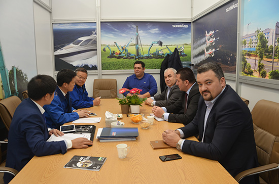 壹定发智能高端市场展风范