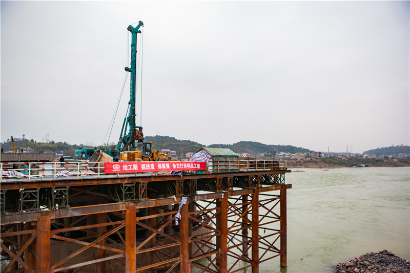 水下钻孔80米，，，，壹定发智能旋挖钻机震撼施工时势