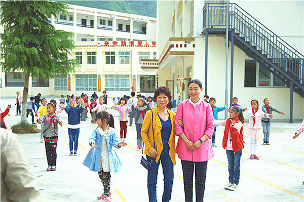 震后八年：朗朗书声传来，，，，，，理想之花绽放