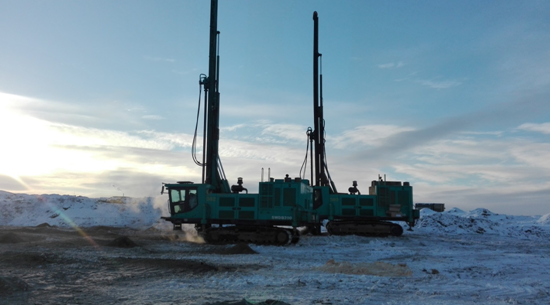 就算冰天雪地，，，万丈玄冰，，，他们依旧创立事业