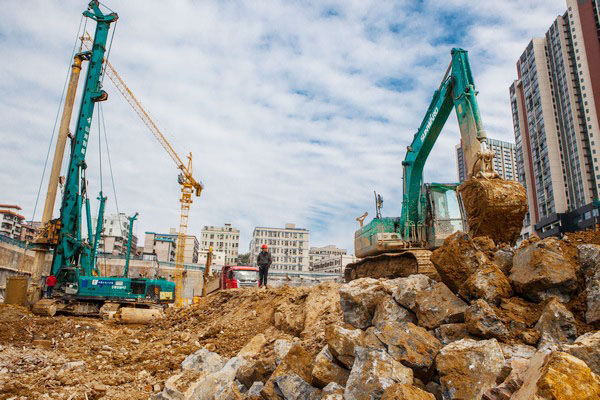 为何 SUNWARD 把持此地？？？？？？？来看看施工方怎么回覆