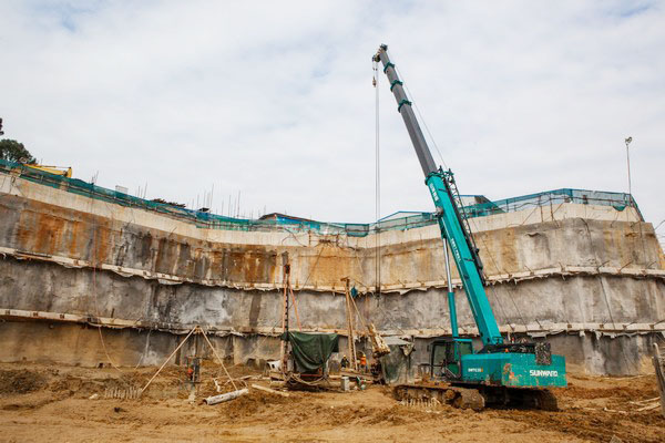 为何 SUNWARD 把持此地？？？？？？？来看看施工方怎么回覆