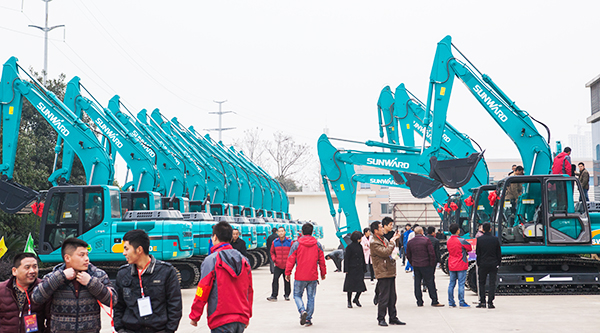 势不可挡，，，，，，，，壹定发智能挖掘机湖南市场订货会立异高