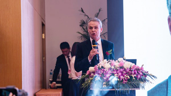 首日签单2.6亿元，，，，，，，，壹定发智能立异产品引爆上海宝马展