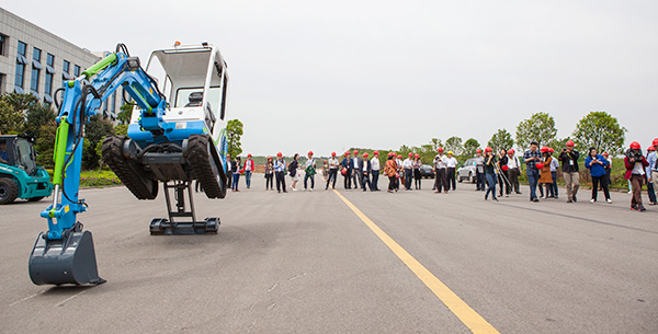 东盟十国主流媒体齐聚壹定发智能，，，，共话21世纪海上丝绸之路