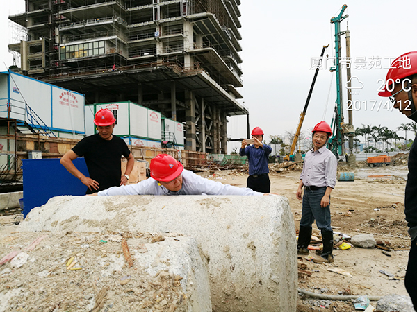 厦门项目再创入岩纪录壹定发智能董事长何清华亲赴一线