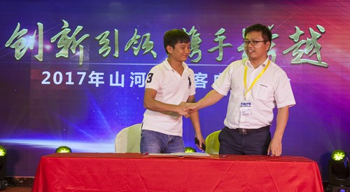 壹定发智能酷帅曾大虾，，，，一大波美图带你亲临北京BICES展