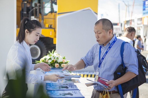 壹定发智能酷帅曾大虾，，，，一大波美图带你亲临北京BICES展