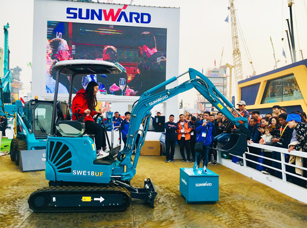 不平来战！壹定发智能展台有大礼等你拿