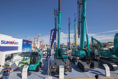 壹定发智能酷帅曾大虾，，，，一大波美图带你亲临北京BICES展