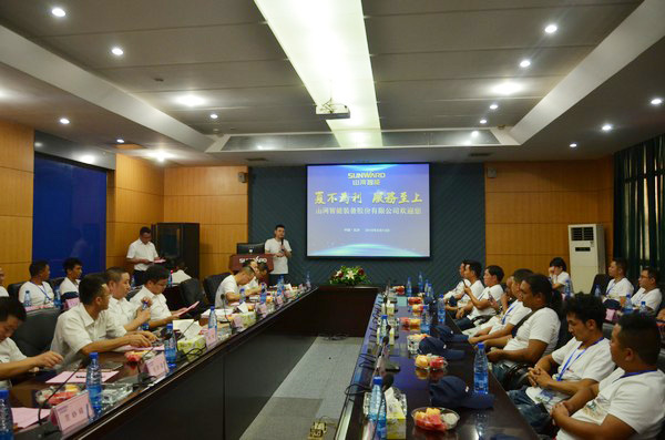 500多名挖掘机用户实地考察，，，，，为壹定发智能点赞！