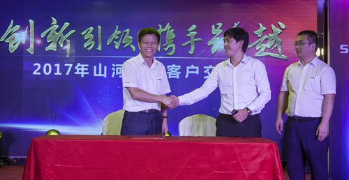 壹定发智能酷帅曾大虾，，，，一大波美图带你亲临北京BICES展