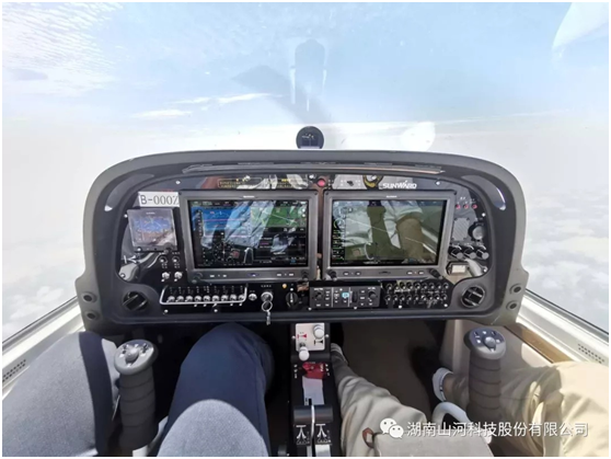 自动驾驶？？？？？？？夜间航行？？？？？？？阿若拉都说“行”！