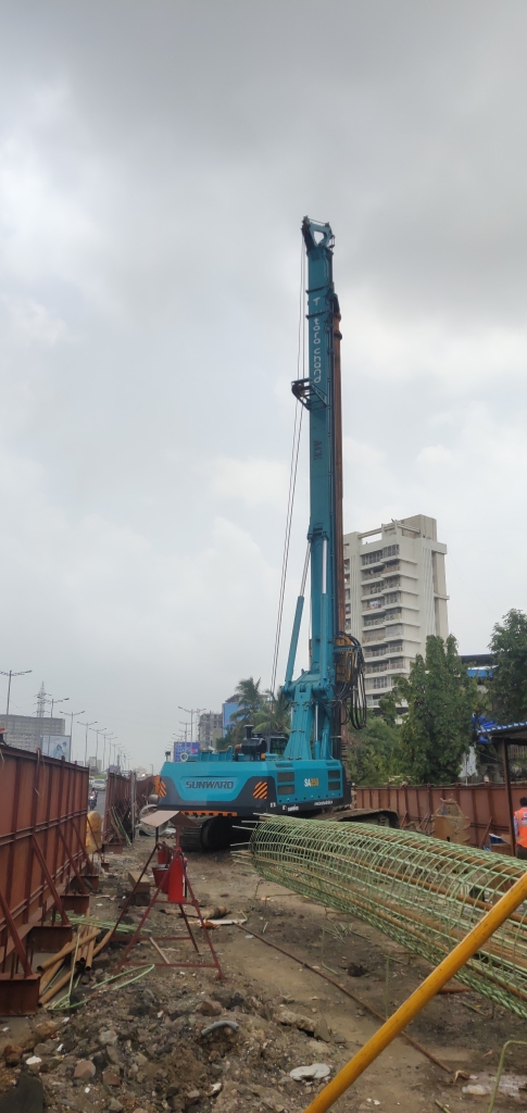 壹定发绿闪灼印度工程机械展