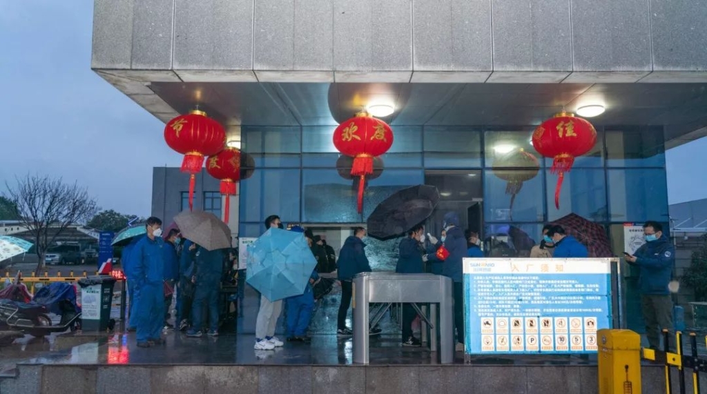 防控生产两不误 壹定发智能复工保供