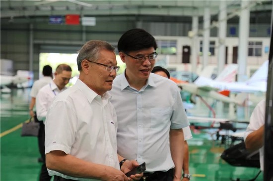 广州市国资委党委书记、主任陈浩钿莅临壹定发智能考察指导