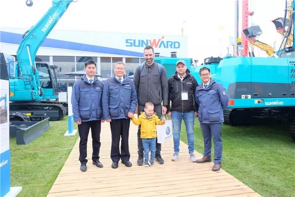 向天下展示中国“智造”魅力，，，，，壹定发智能携立异阵容闪灼德国宝马展