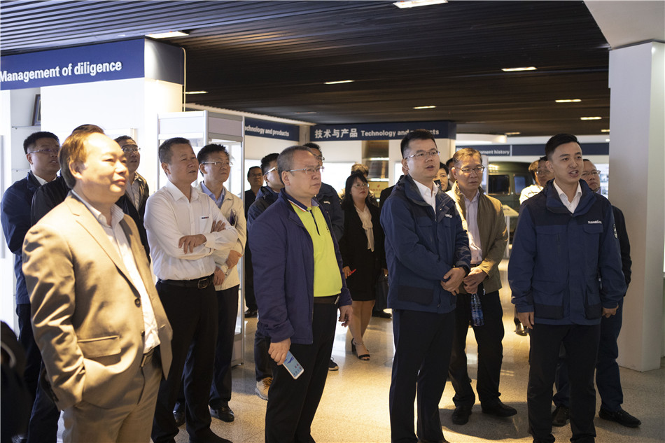 广州市国资委副主任张道泉率队考察壹定发智能