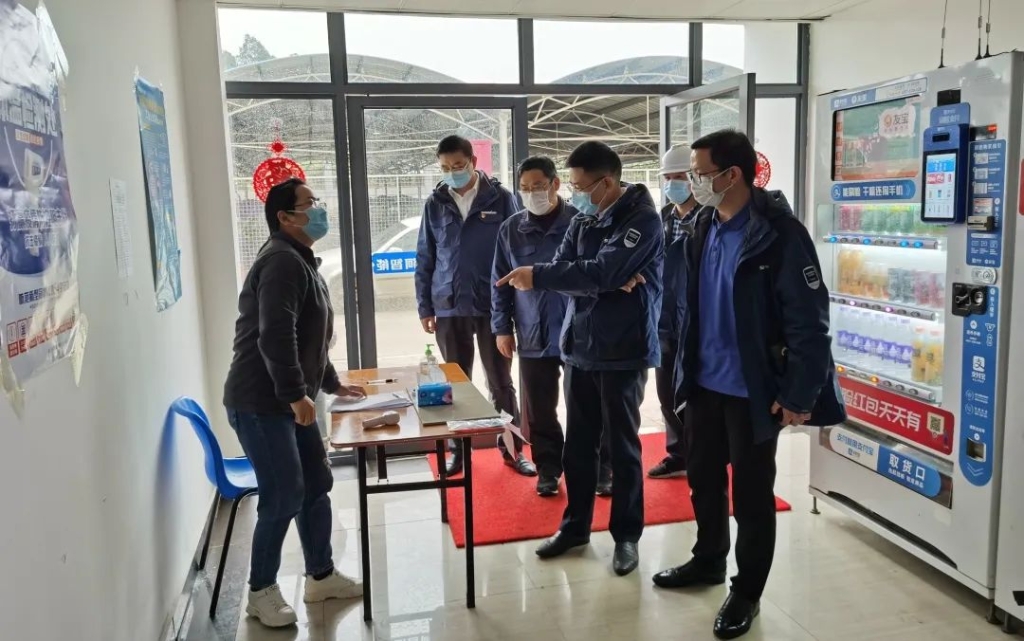 疫情未过，，，，，，，岂可松懈？？？？总司理带队检查防疫事情