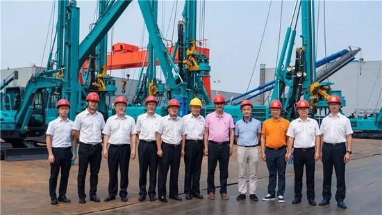 广州市国资委党委书记、主任陈浩钿莅临壹定发智能考察指导