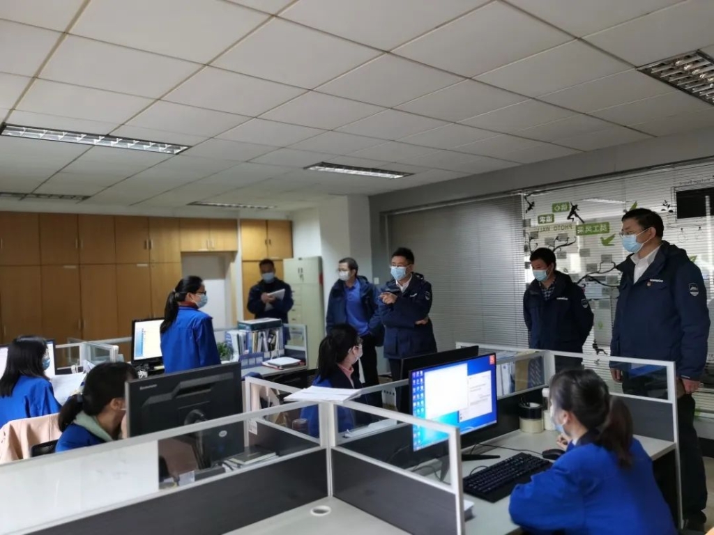 疫情未过，，，，，，，岂可松懈？？？？总司理带队检查防疫事情