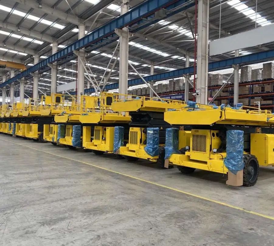 批量发往欧洲，，，，，，高空作业平台迎来新年开门红