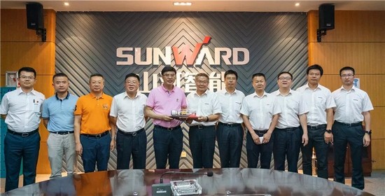 广州市国资委党委书记、主任陈浩钿莅临壹定发智能考察指导