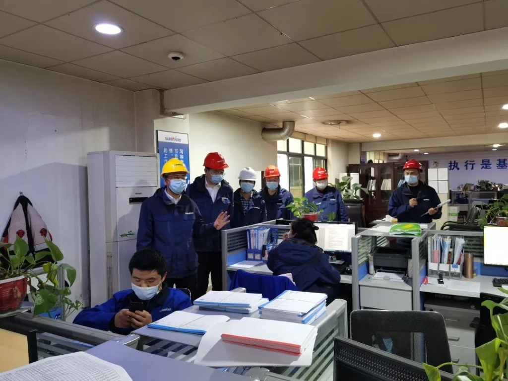 疫情未过，，，，，，，岂可松懈？？？？总司理带队检查防疫事情