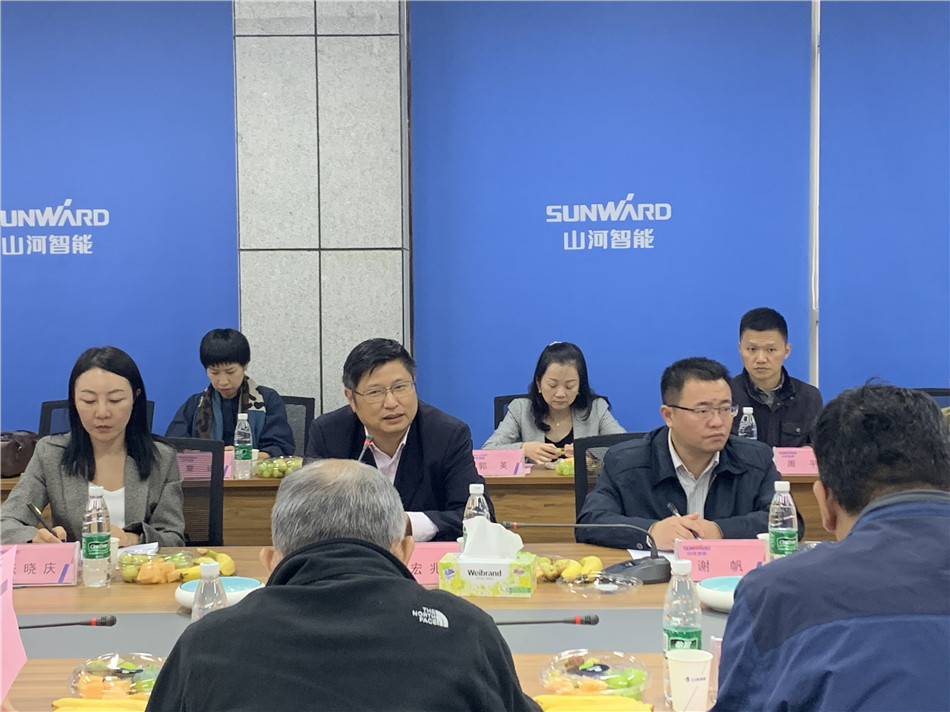 长沙市总工会党组书记周宏兆一行莅临壹定发智能考察调研