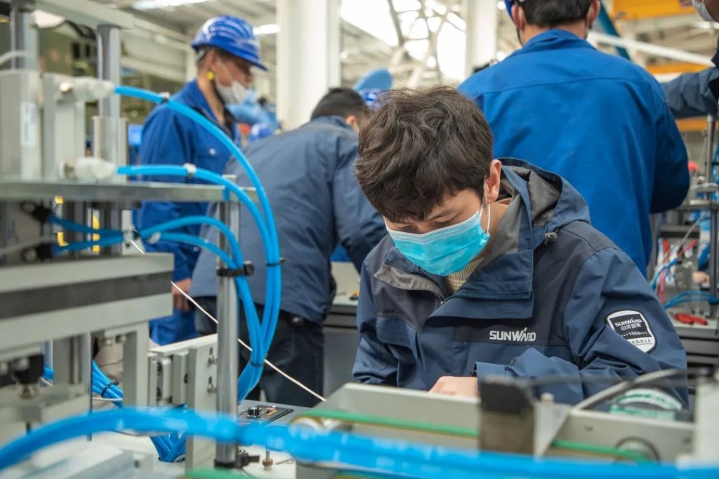 壹定发智能首台口罩机交付客户