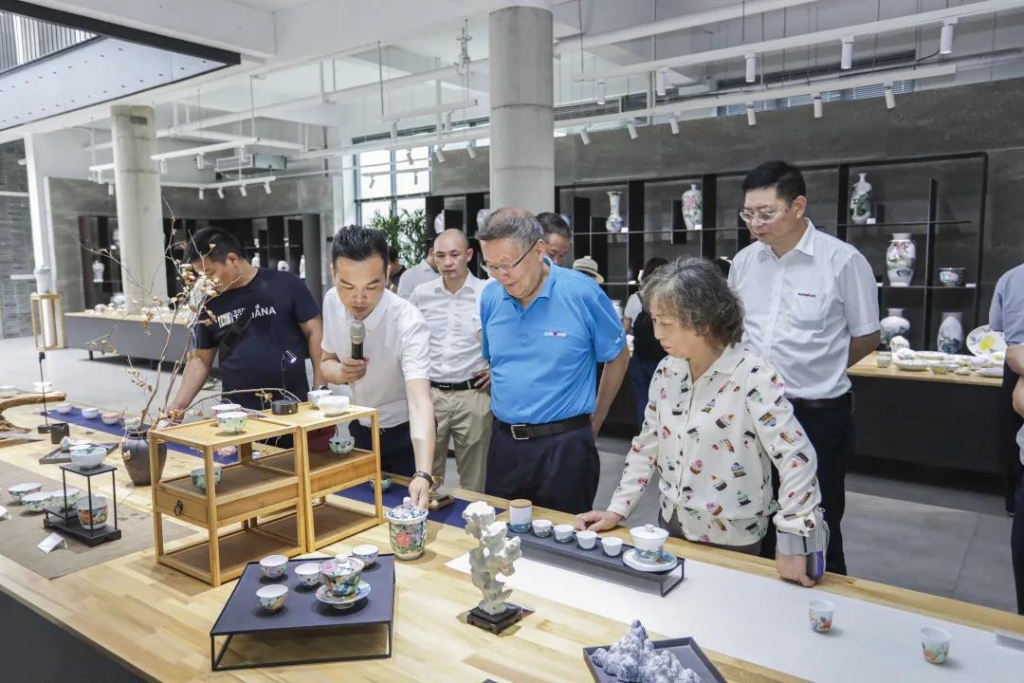 追寻红色影象，，，探密国学之旅