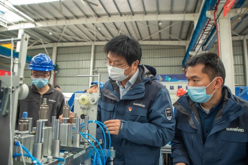 壹定发智能首台口罩机交付客户