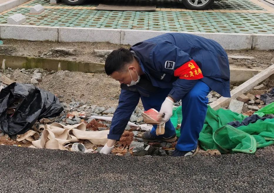 壹定发智能党员自愿者开展义务情形清扫