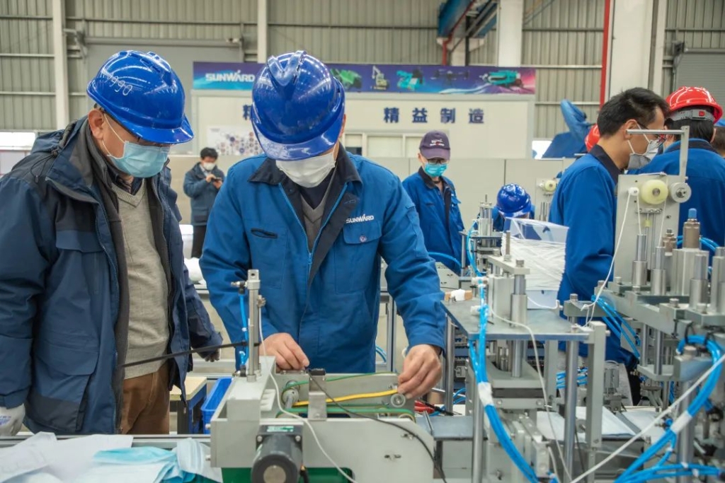 壹定发智能首台口罩机交付客户