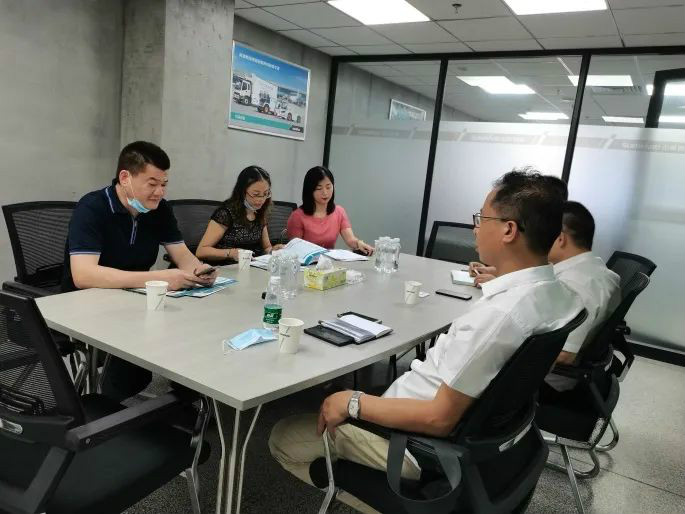 东莞客人考察壹定发智能高空作业装备