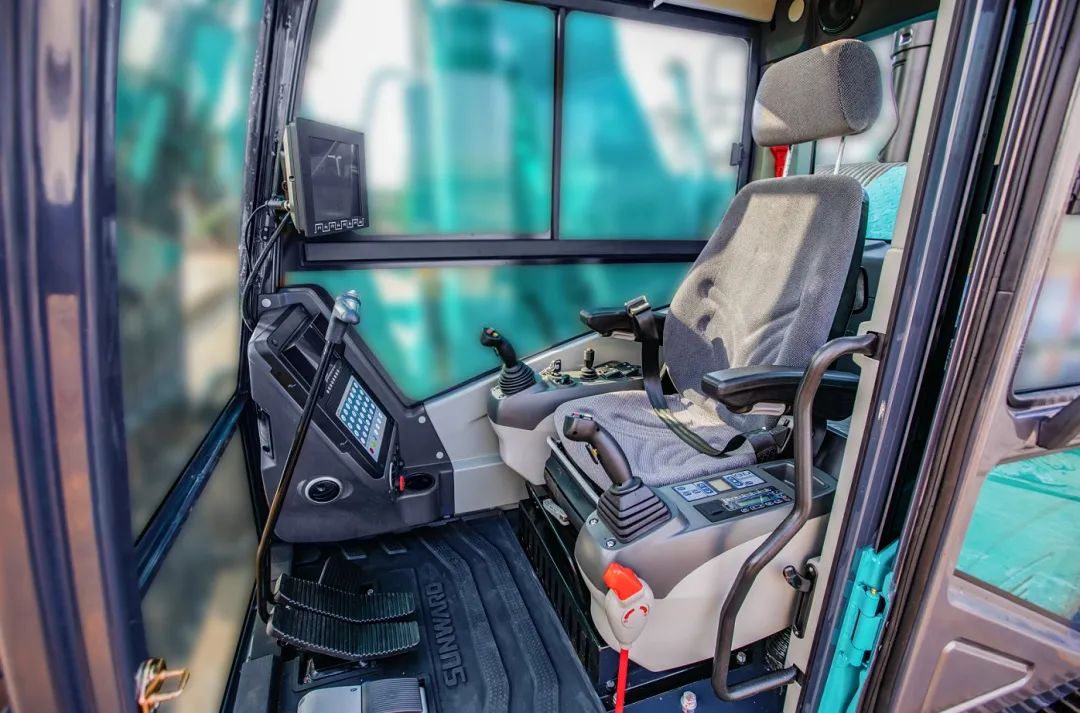 入岩家族添新丁，，，，，，，SWDM400旋挖钻机批量上市