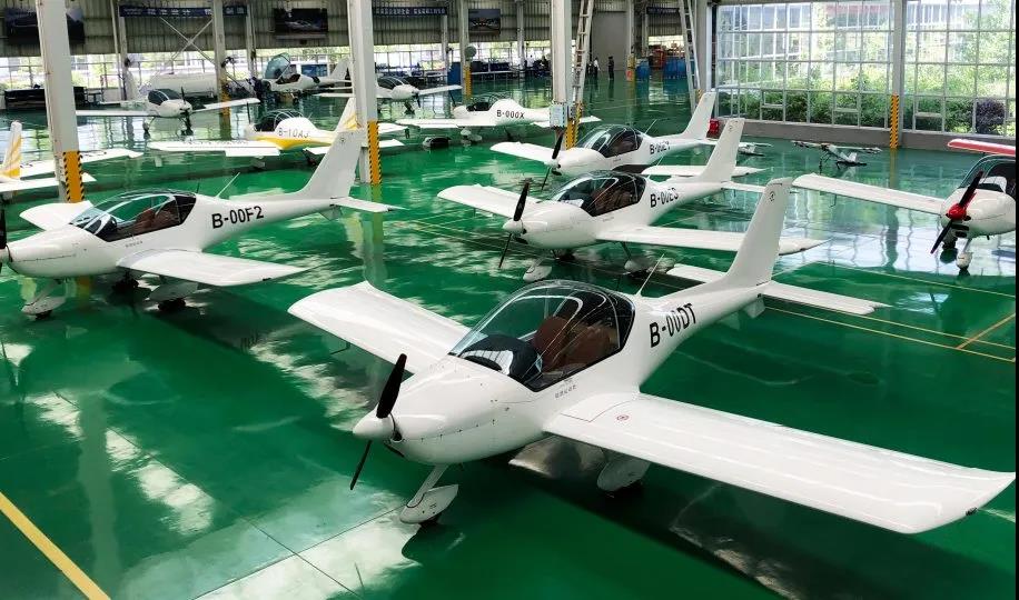 首批定购20架飞机，，，九天飞院与壹定发科技签订战略协议