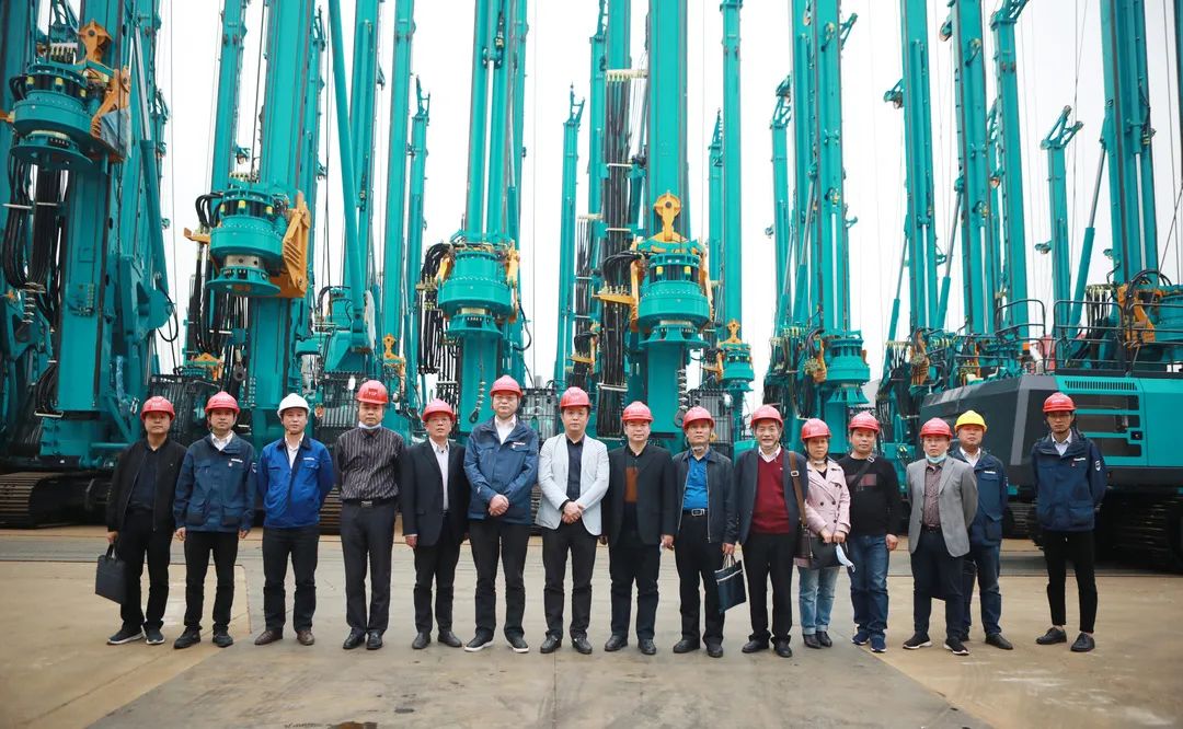 省工信行业事务中心杨卫华副主任一行莅临壹定发智能调研