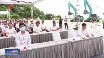 大湾区又一跨海“大桥”开工，，，，，，壹定发智能挖掘机“秀”美现场