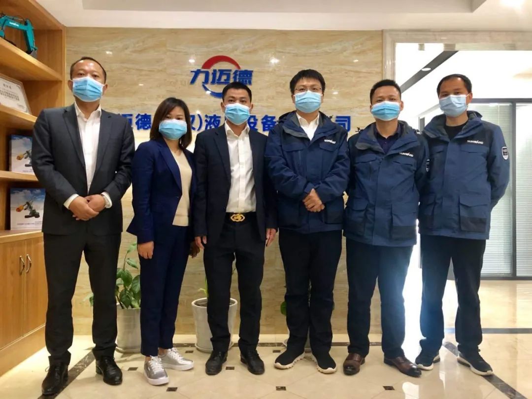 武汉加油！壹定发智能武汉传关爱