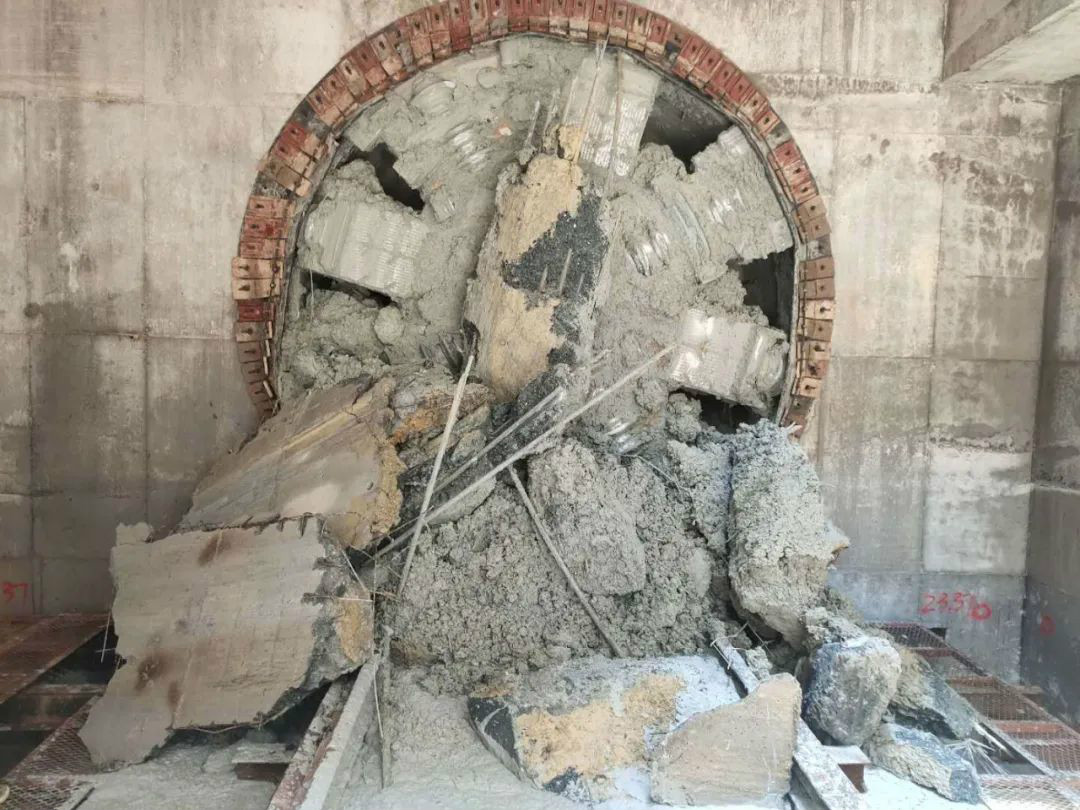 中铁壹定发盾构机意会湖南省首条电力盾构隧道