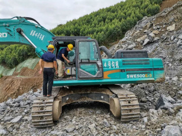 感恩相伴，，，，，，，，关爱相随——壹定发智能效劳万里行深入广洋装务客户