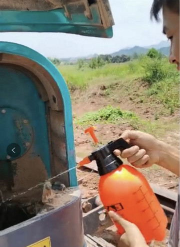 感恩相伴 关爱相随 ——江西壹定发效劳万里行