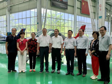 省委常委、统战部部长黄兰香考察调研壹定发科技