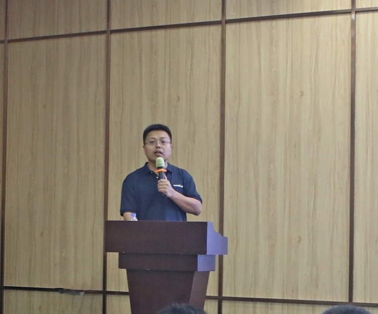 以强执行力聚焦基础能力建设 向挖掘机万台俱乐部迈进——壹定发智能2020年挖掘机经销商半年度聚会圆满召