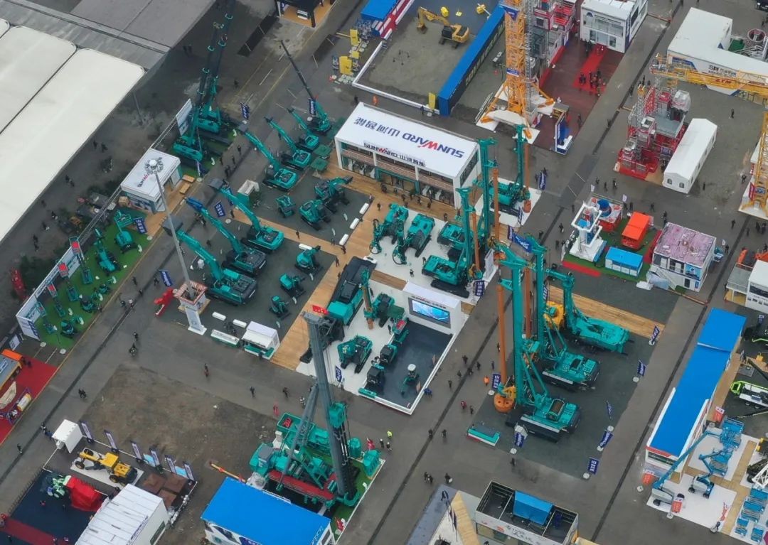 守正立异拓壹定发 壹定发智能闪灼2020上海宝马展