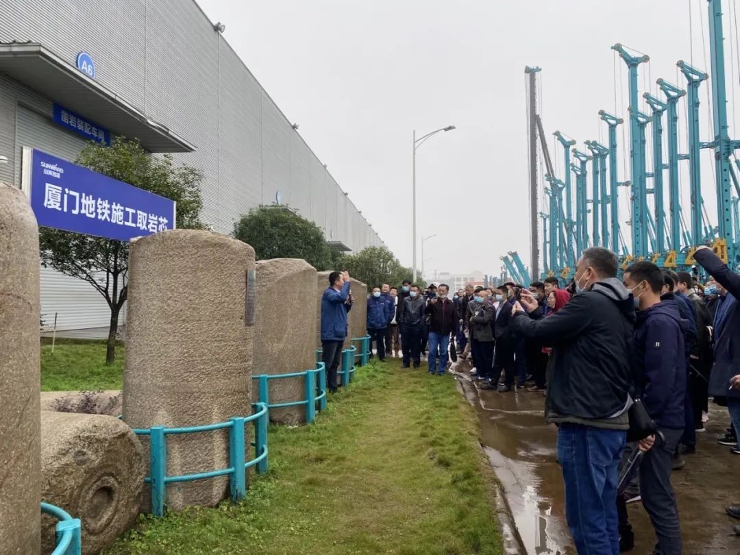 守正立异拓壹定发 壹定发智能闪灼2020上海宝马展