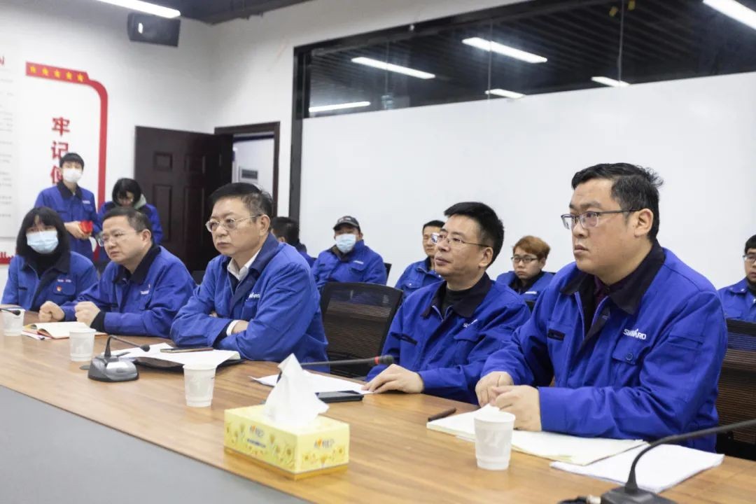 心系员工，，，，情暖如春