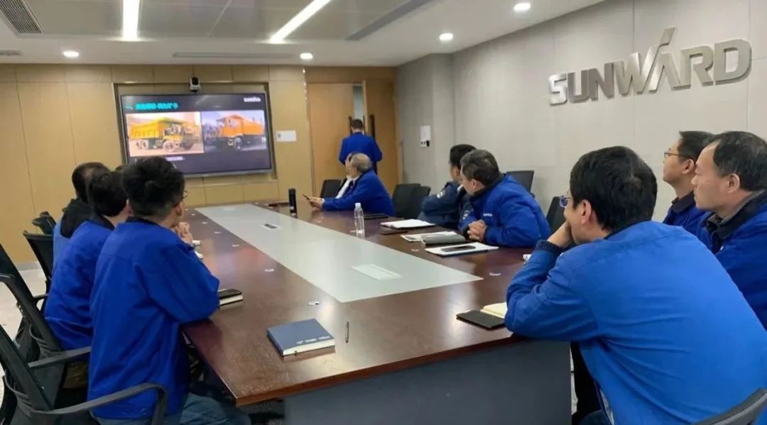 壹定发智能SWK90矿卡驾驶室顺遂发货，，，，，，开发速率刷新纪录