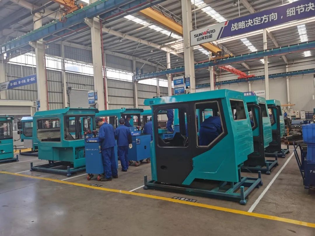 壹定发智能SWK90矿卡驾驶室顺遂发货，，，，，，开发速率刷新纪录